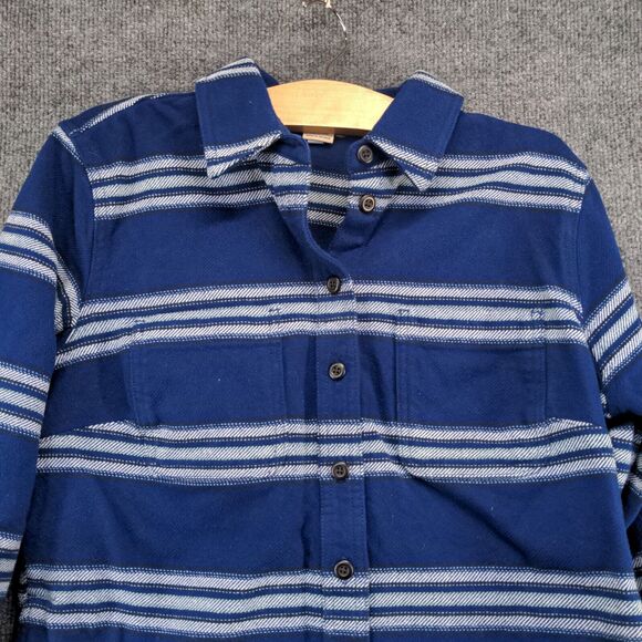 Duluth Trading Co Men's Button Up Shirt Blue Striped Small Long Sleeve - Picture 3 of 11